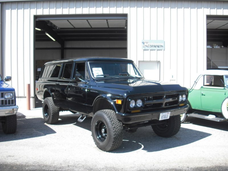 https://6066gmcguy.org/wp-content/uploads/2026/06/gmcsuburban-4.jpg