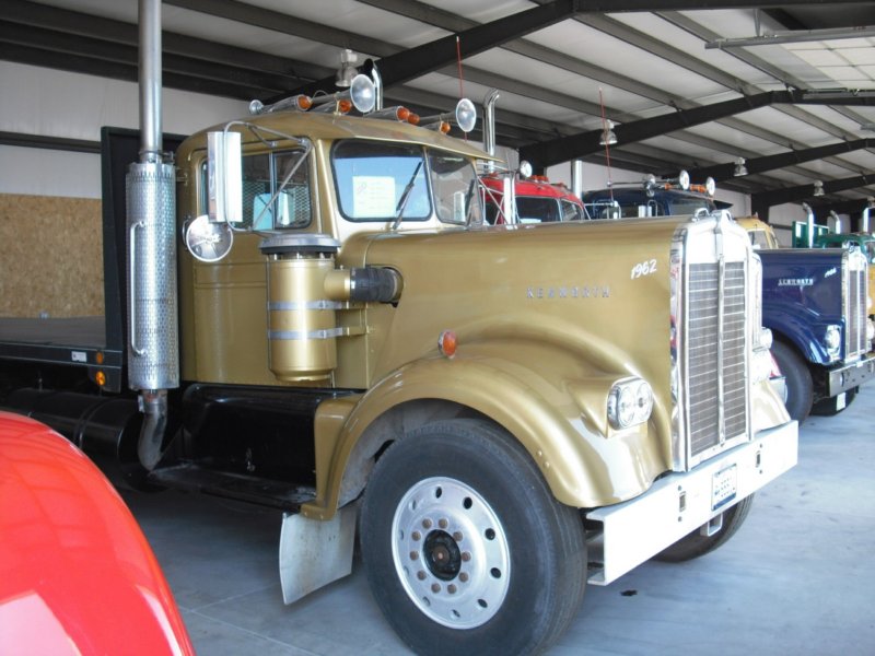 https://6066gmcguy.org/wp-content/uploads/2026/06/kenworth12-4.jpg