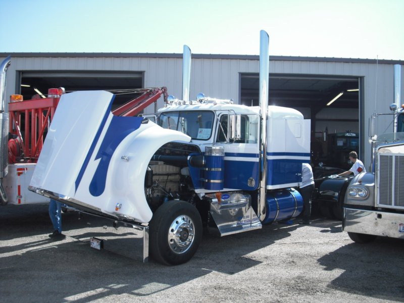 https://6066gmcguy.org/wp-content/uploads/2026/06/kenworth501-4.jpg
