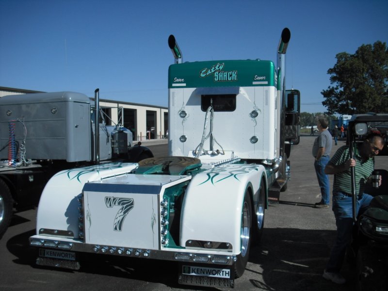 https://6066gmcguy.org/wp-content/uploads/2026/06/kenworth72-4.jpg