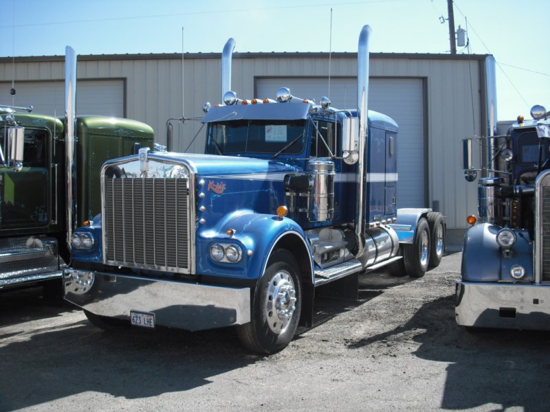https://6066gmcguy.org/wp-content/uploads/2026/06/kenworth801-4.jpg