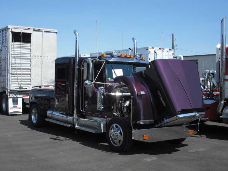 https://6066gmcguy.org/wp-content/uploads/2026/06/kenworthpickup102-4.jpg