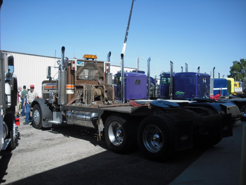 https://6066gmcguy.org/wp-content/uploads/2026/06/peterbilt7382-4.jpg